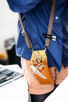 セール☆ Napoli ・ナポリ 軽量タイプ ☆ 革シザーケース